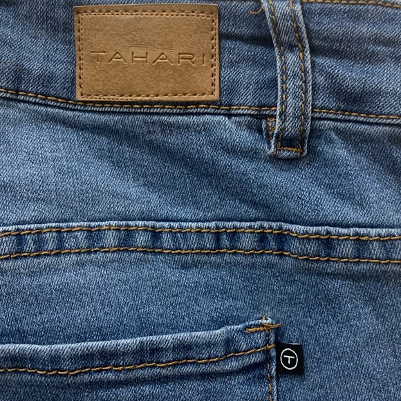 TAHARI Kelly Classic Skinny Jeans, 20W - Picture 4 of 7